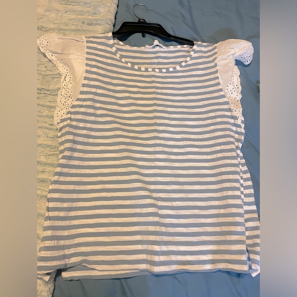 White and blue stripe top
